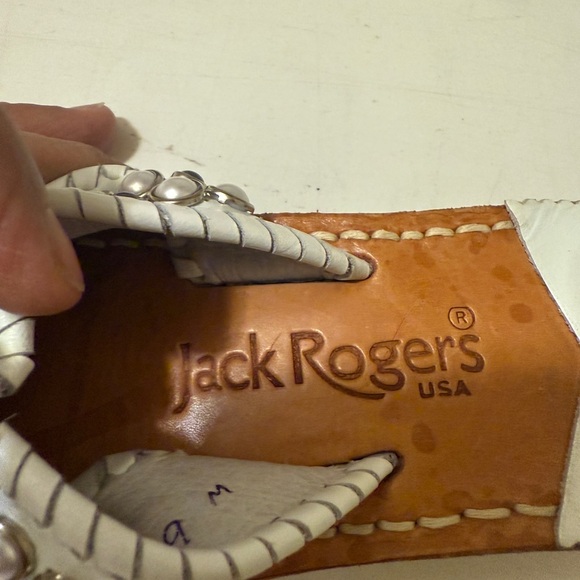 Jack Rogers White and Brown Sandals Beautiful !!
These are truly beautiful coft - Picture 6 of 13